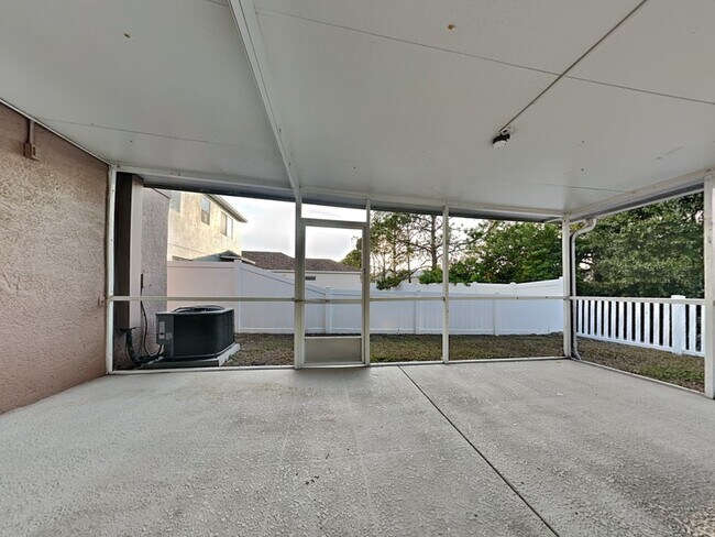 Building Photo - 774 Burlwood St