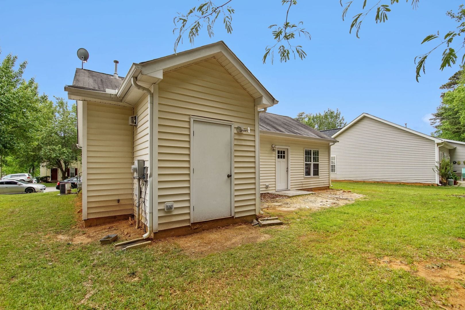 Building Photo - 1117 Aaron Dr