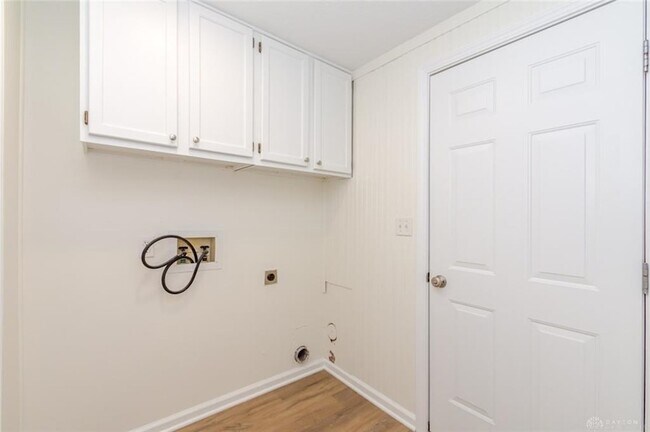 Building Photo - 679 Lakengren Dr