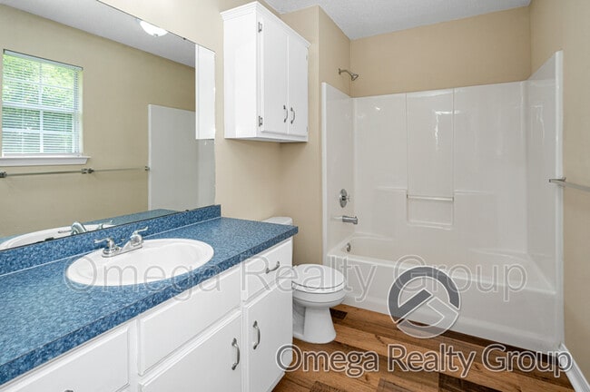Building Photo - 3020 Barlett Dr