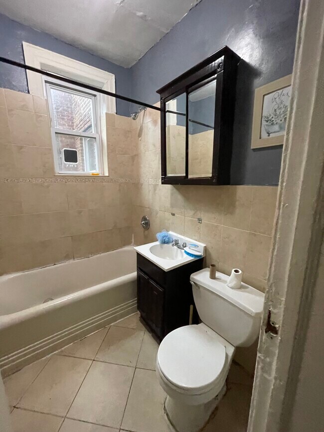 404 Union Ave 303 - 390 Union Ave
