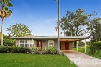 Building Photo - 808 Agnes Dr
