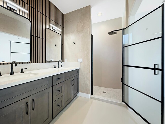 Building Photo - 33059 Rancho Vista Dr