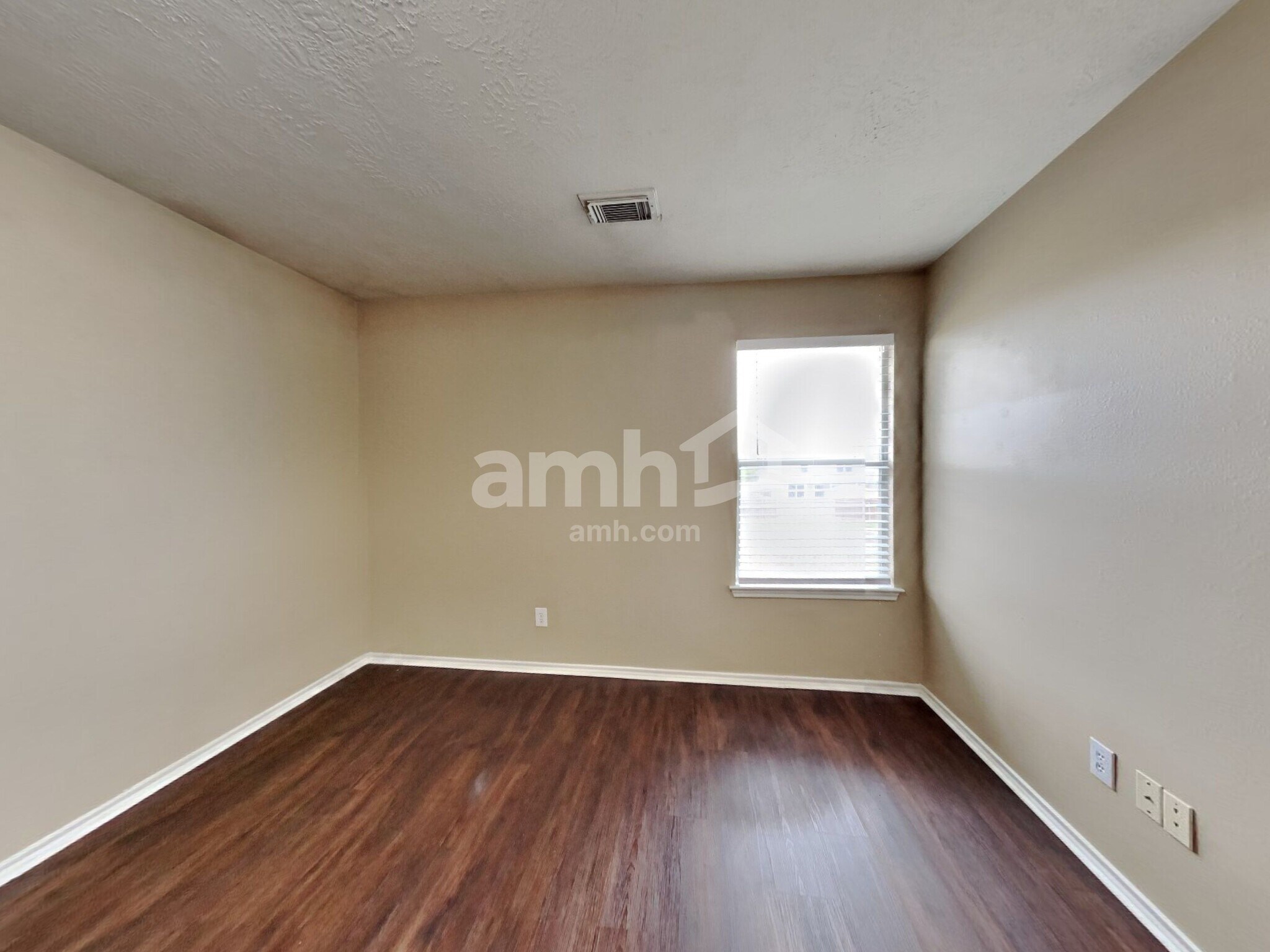 Building Photo - 8030 Echinacea Dr