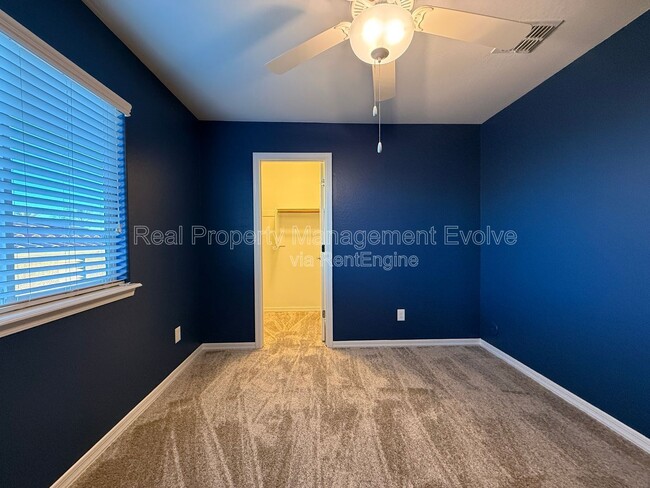 Building Photo - 42239 N Wollemi St