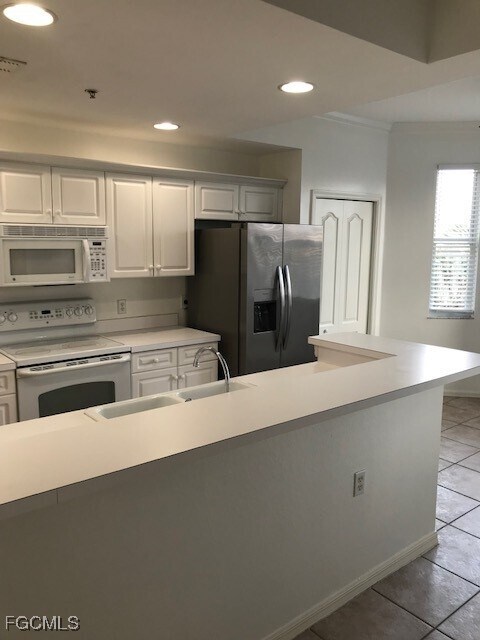 Building Photo - 8450 Kingbird Loop