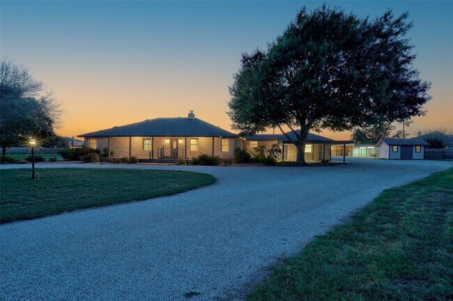 Building Photo - 800 Co Rd 117