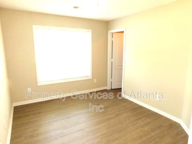 Building Photo - 101 Moss Pointe Dr