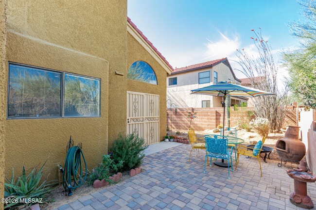 Building Photo - 10472 N Fair Mountain Dr