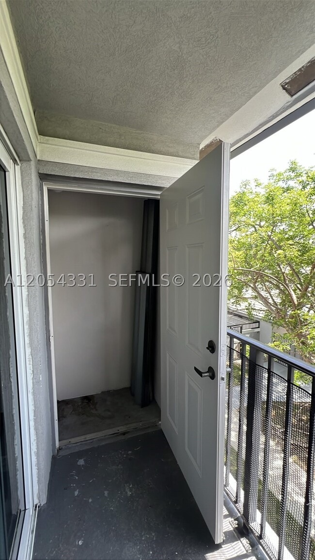 Building Photo - 15470 SW 284th St