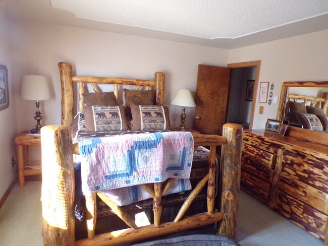 Building Photo - 17226 Woodgate Rd