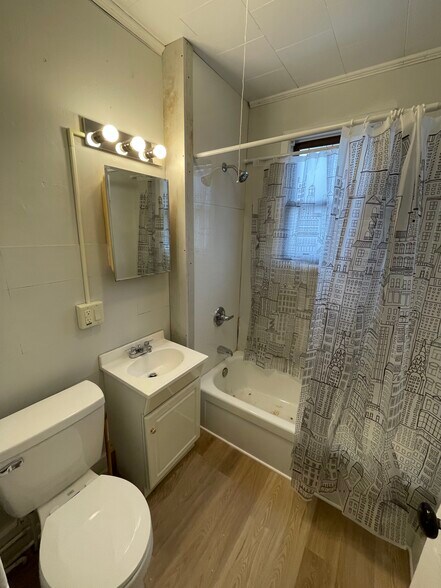 Bathroom - 149 Market St
