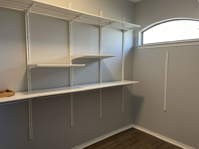 Building Photo - Beautiful Home off Stone Oak Pkwy