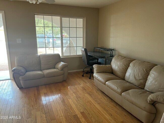 Building Photo - 1941 E Pegasus Dr