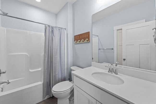 Building Photo - Outer Banks 3 Bedroom Year Round Rental