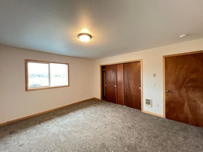Building Photo - New Construction Two Bedroom!