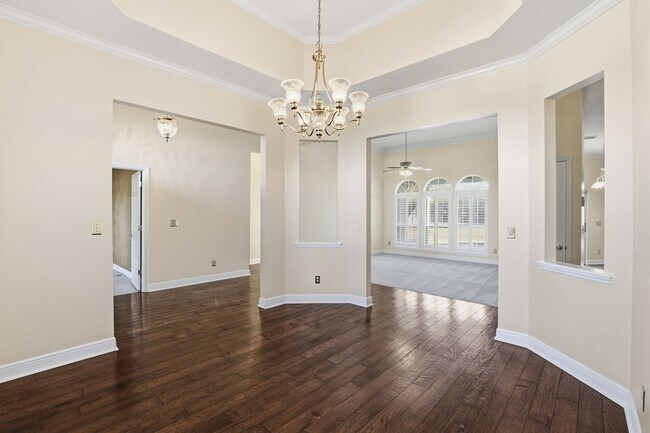 Building Photo - Ivy Park Brick Home 4 bedroom 3 1/2 baths