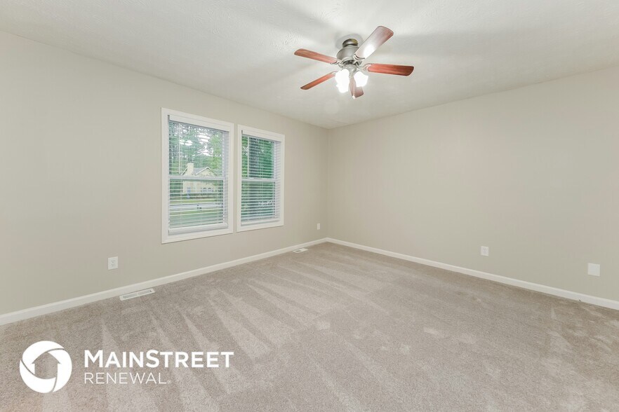 Building Photo - 285 Blue Heron Dr