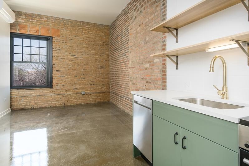 Building Photo - 1517 W Monroe St