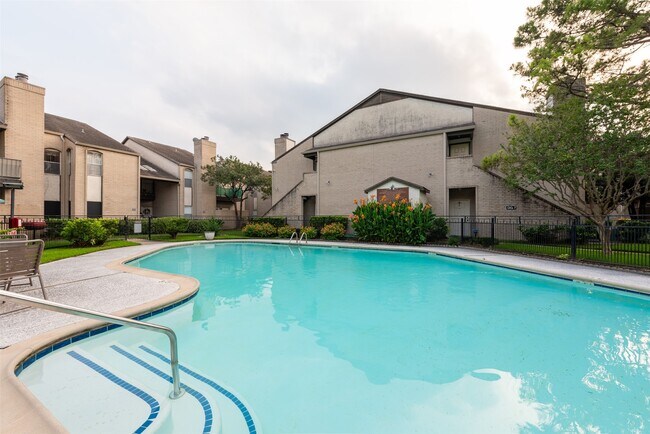 Building Photo - 2021 Spenwick Dr