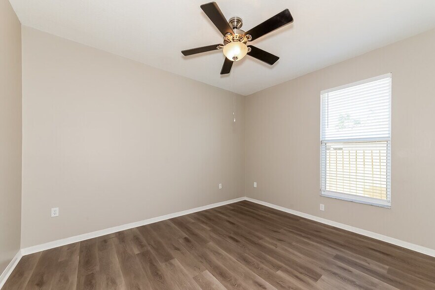 Building Photo - 4910 23rd St E