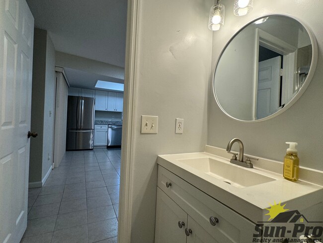 Building Photo - 116 Moonstone Ct