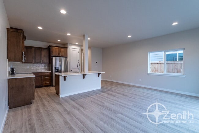 Building Photo - 8509 NE 134th Pl