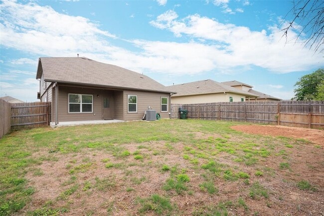 Building Photo - 202 Orchard Ln