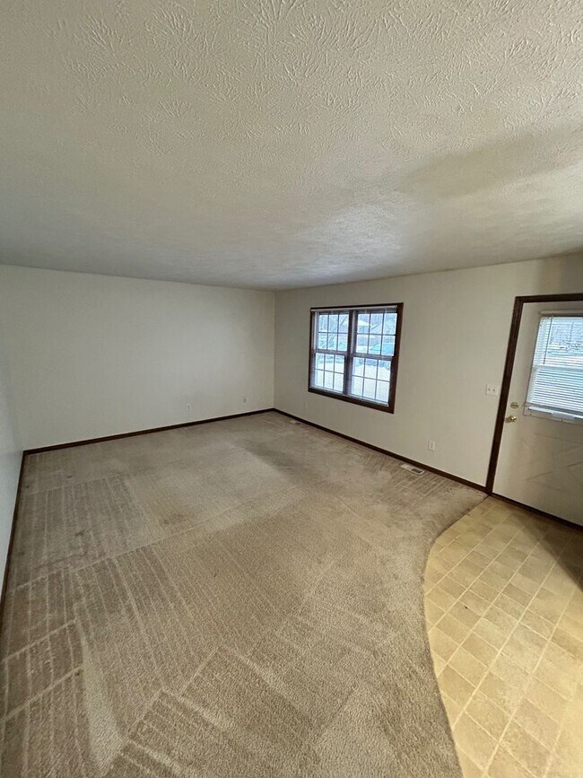 Building Photo - 254 Church St Ct