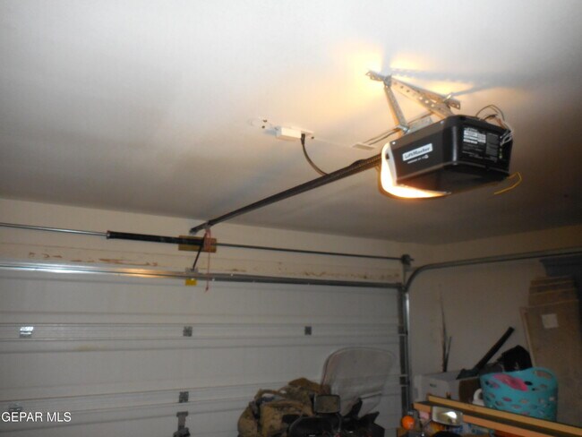 Building Photo - 7045 Eagle Nest Ct