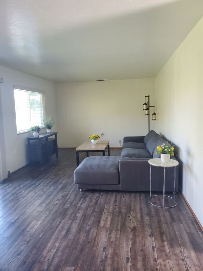 Building Photo - 162 Isle Royale Cir