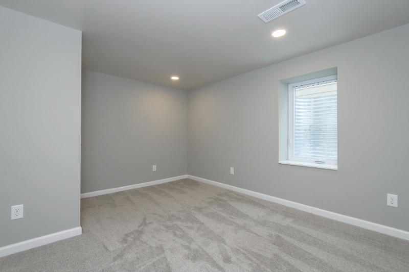 Building Photo - 424 S 66th St