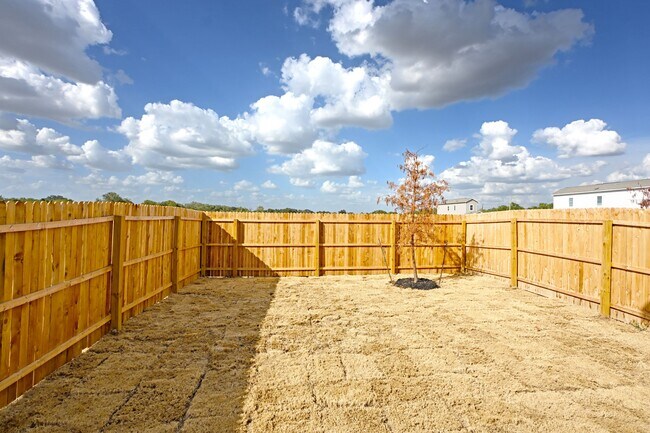 Building Photo - 7639 Varo Gln