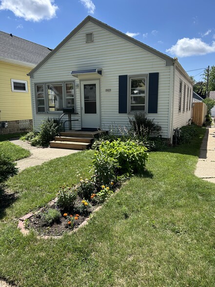 Primary Photo - 3427 S California St