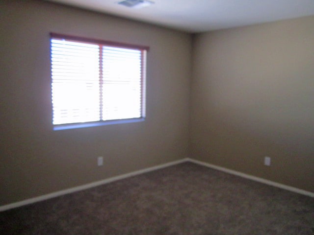 Building Photo - SPACIOUS 5BED + LOFT, 3 BATH LOCATED NEAR ...