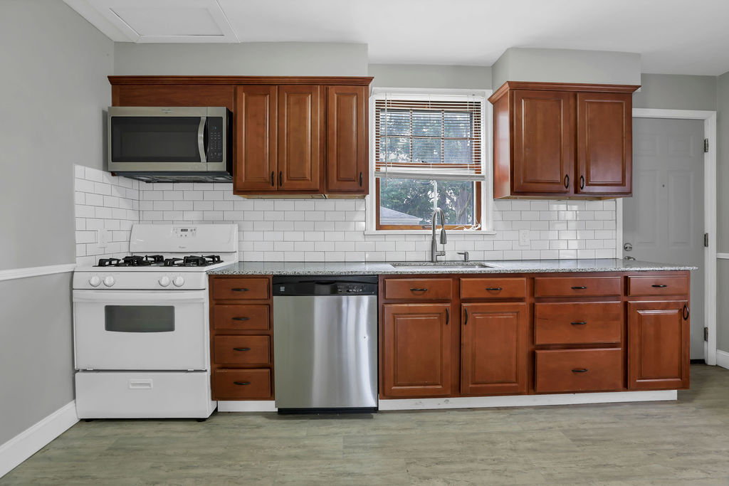 Building Photo - 3086 Sullivant Ave