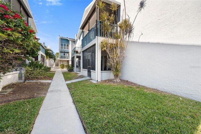 Building Photo - 240 Medallion Blvd