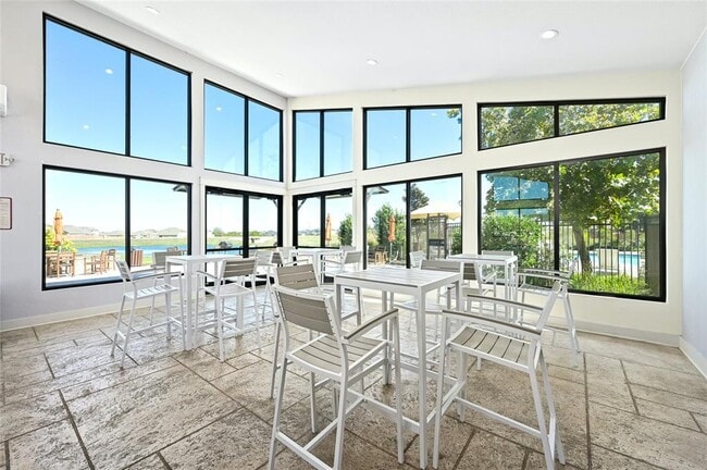 Building Photo - 117 White Steppe Way
