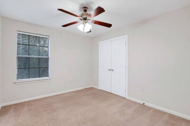 Building Photo - 7323 Snowden Rd