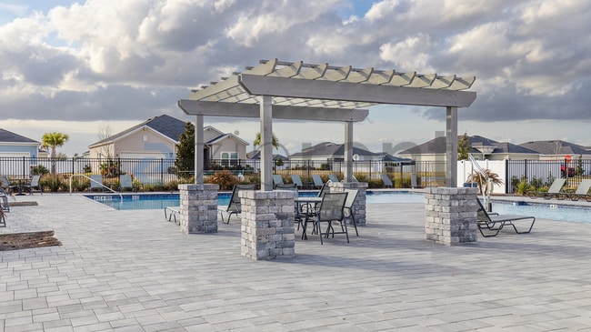 Building Photo - 5721 SW 92nd Pl