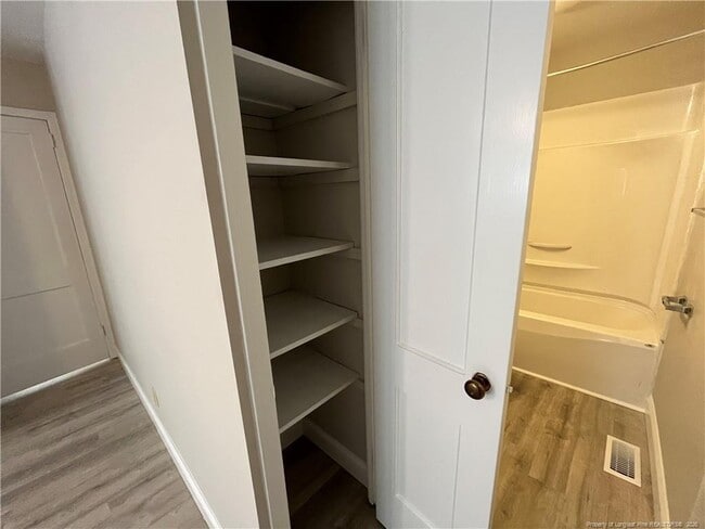 Building Photo - 2110 Rogers Dr