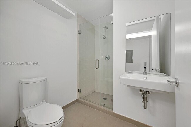 Building Photo - 350 Ocean Dr