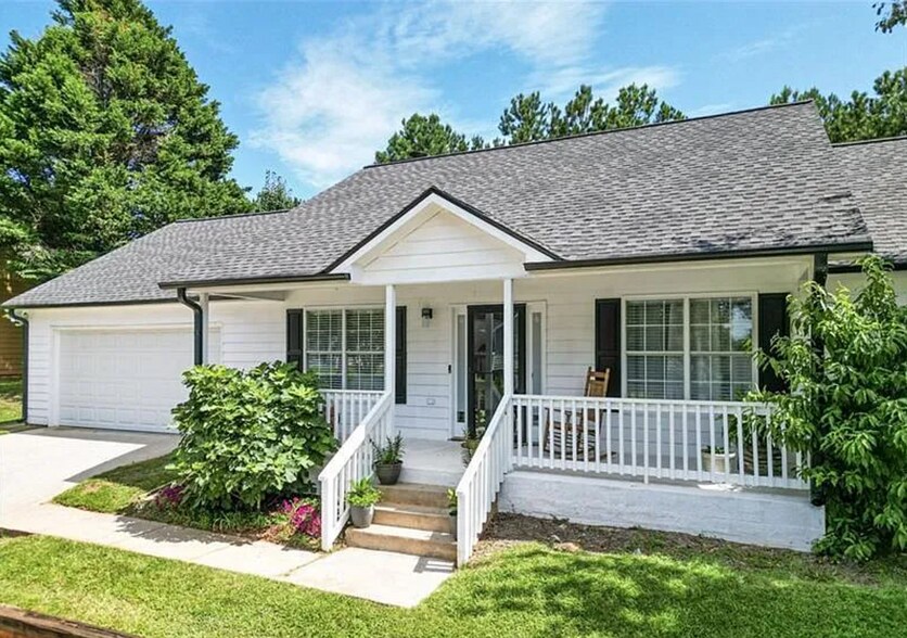 Primary Photo - 354 Shoal Ct