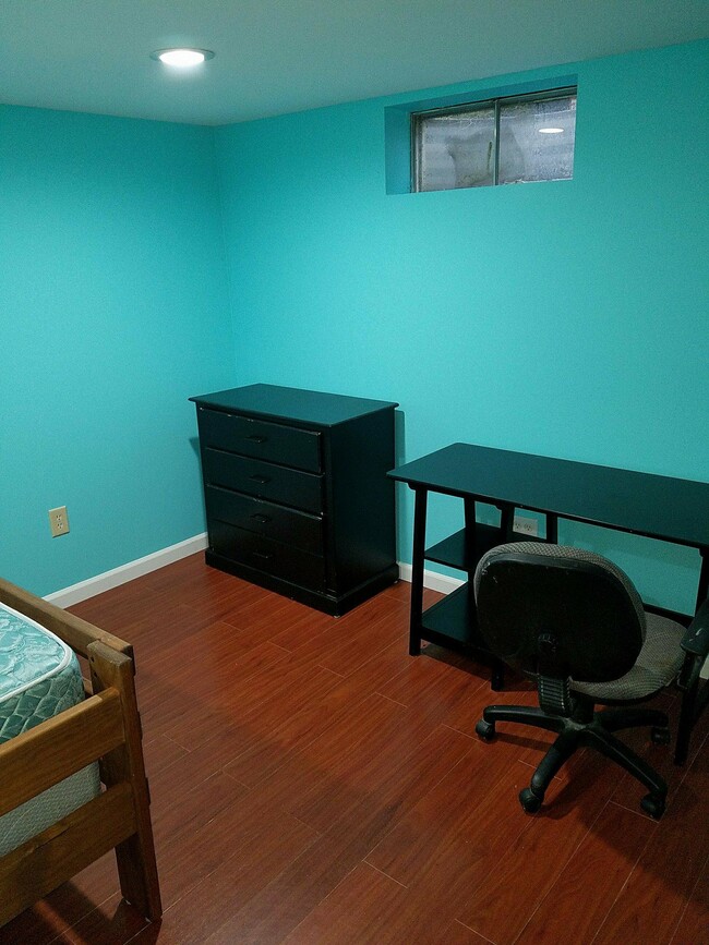 Building Photo - 2853 Chesfield Dr