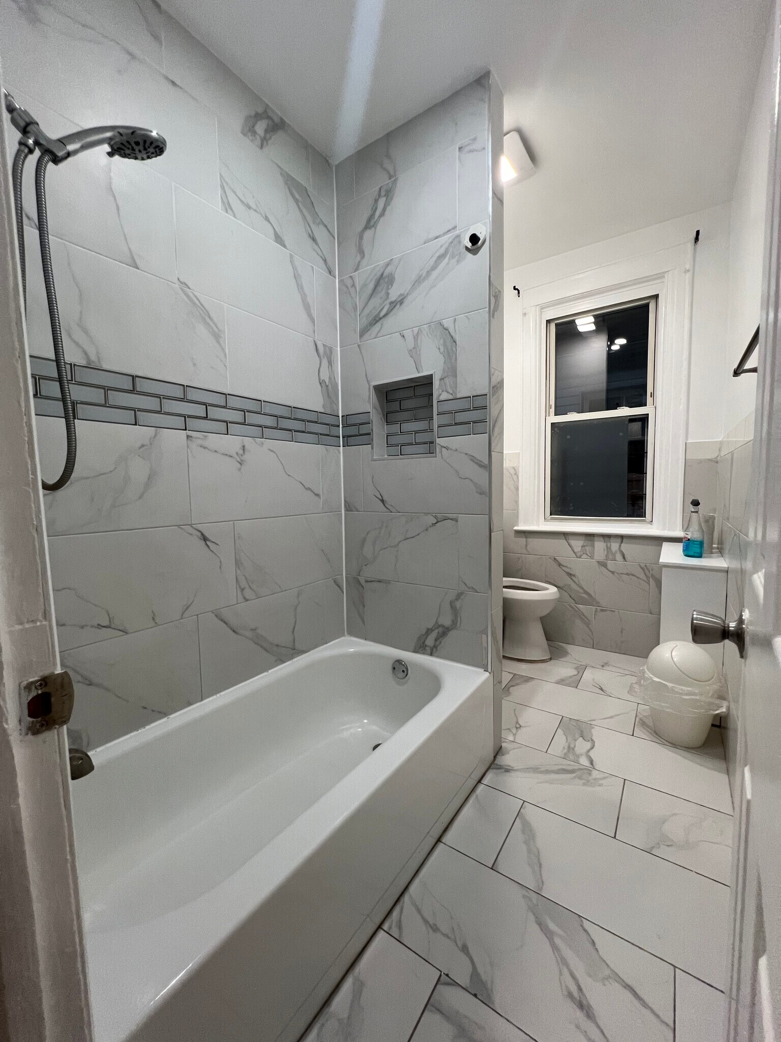 Building Photo - 10719 90th St