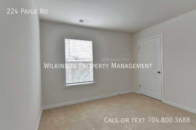 Building Photo - 224 Paige Rd