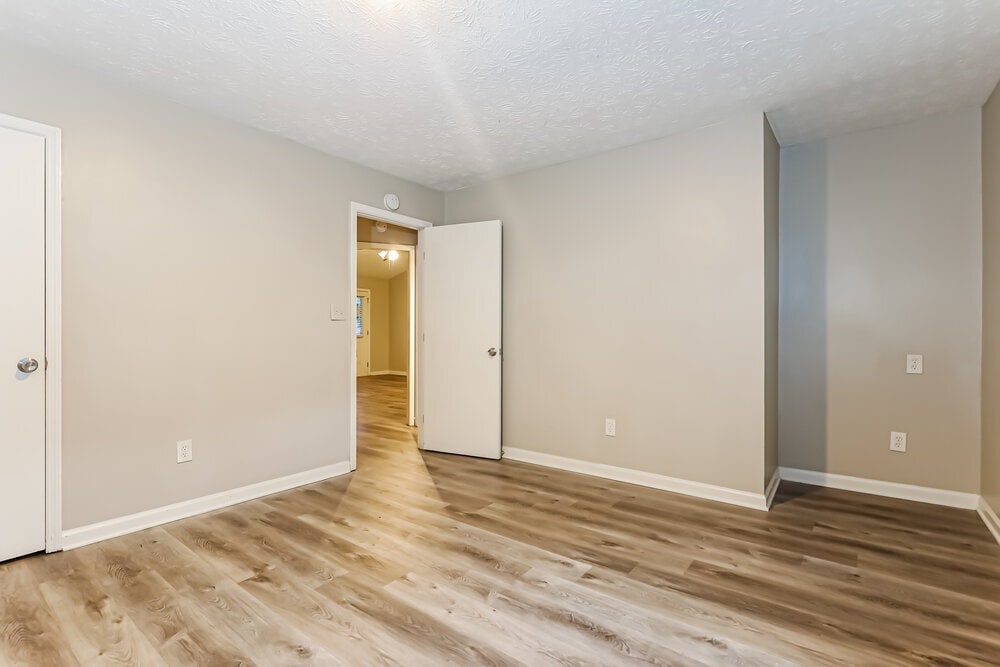 Building Photo - 9185 Sunset Dr