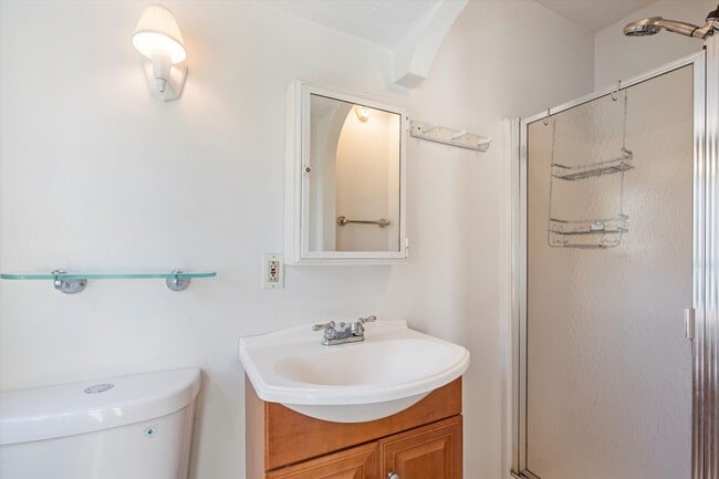 Building Photo - 74 Dartmouth St