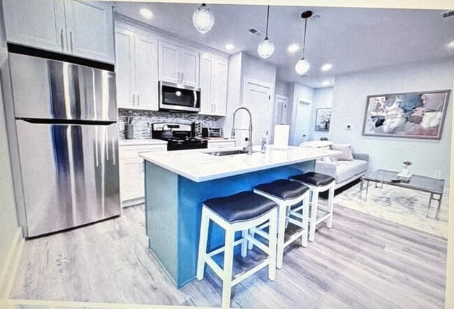 Building Photo - Yale Ave,LLC