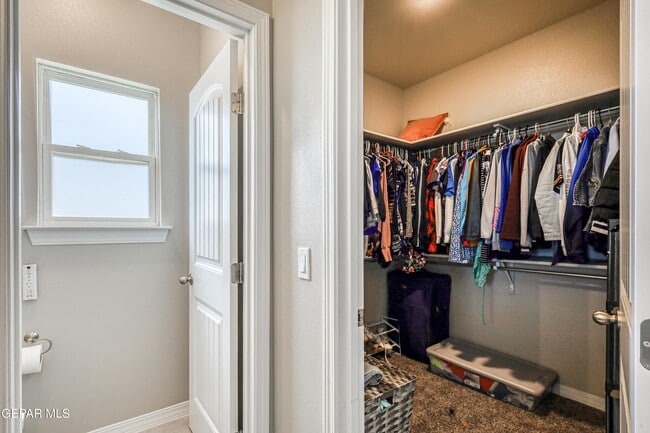 Building Photo - 2375 Enchanted Peaks